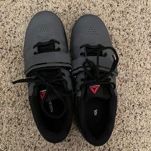 Reebok Olympic lifting shoes. Barely used and very good condition. Mens size 10